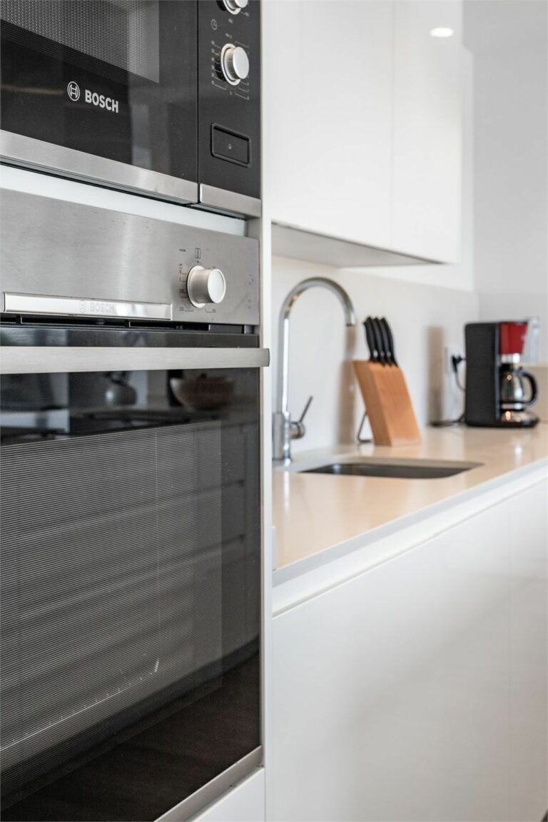 ead86ce7574e9cd52be01b5d806502db - 8