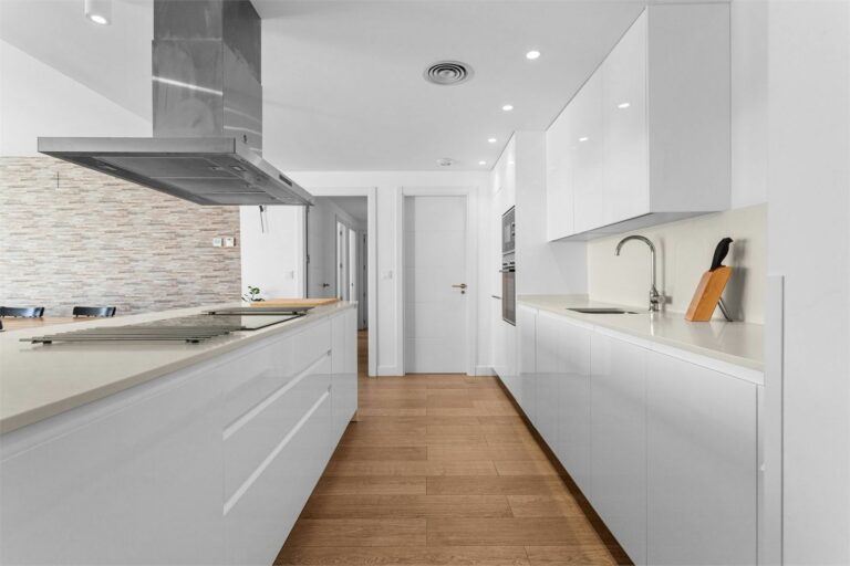 ead86ce7574e9cd52be01b5d806502db - 9