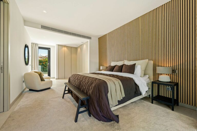 eb07a23a091f0533712c0910c98c316e - 11