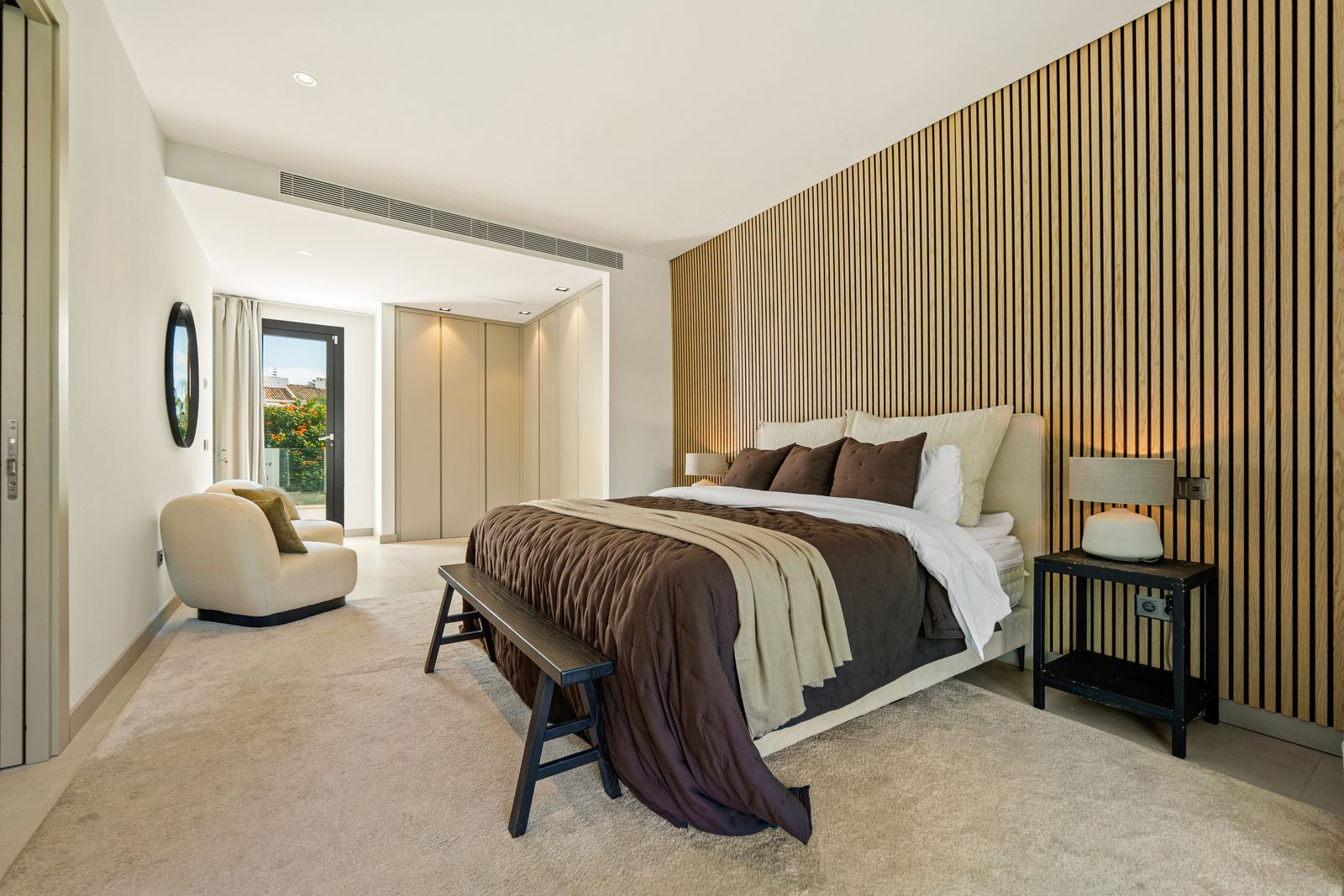 eb07a23a091f0533712c0910c98c316e - 11