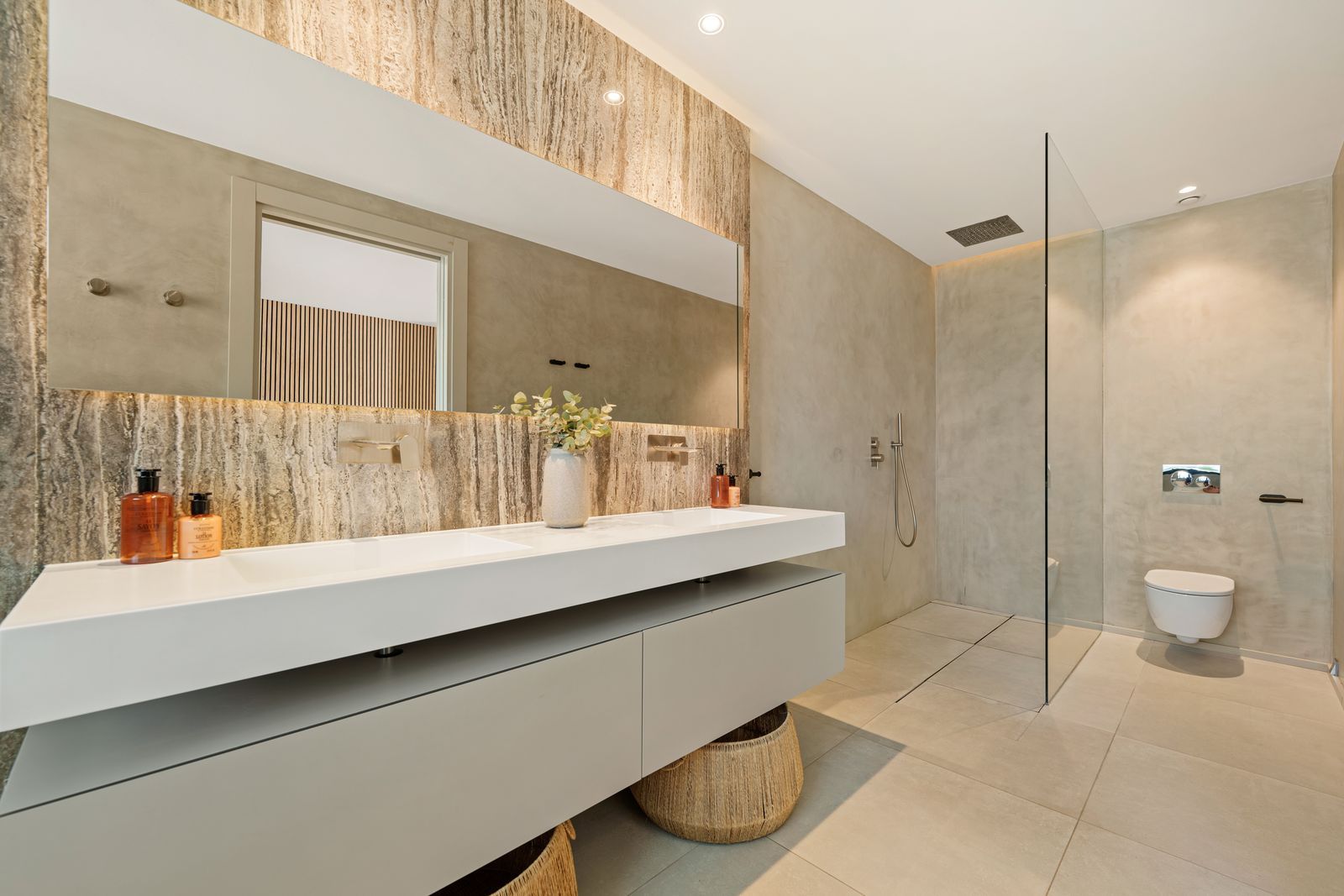 eb07a23a091f0533712c0910c98c316e - 12