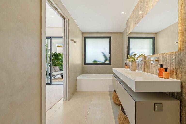 eb07a23a091f0533712c0910c98c316e - 13