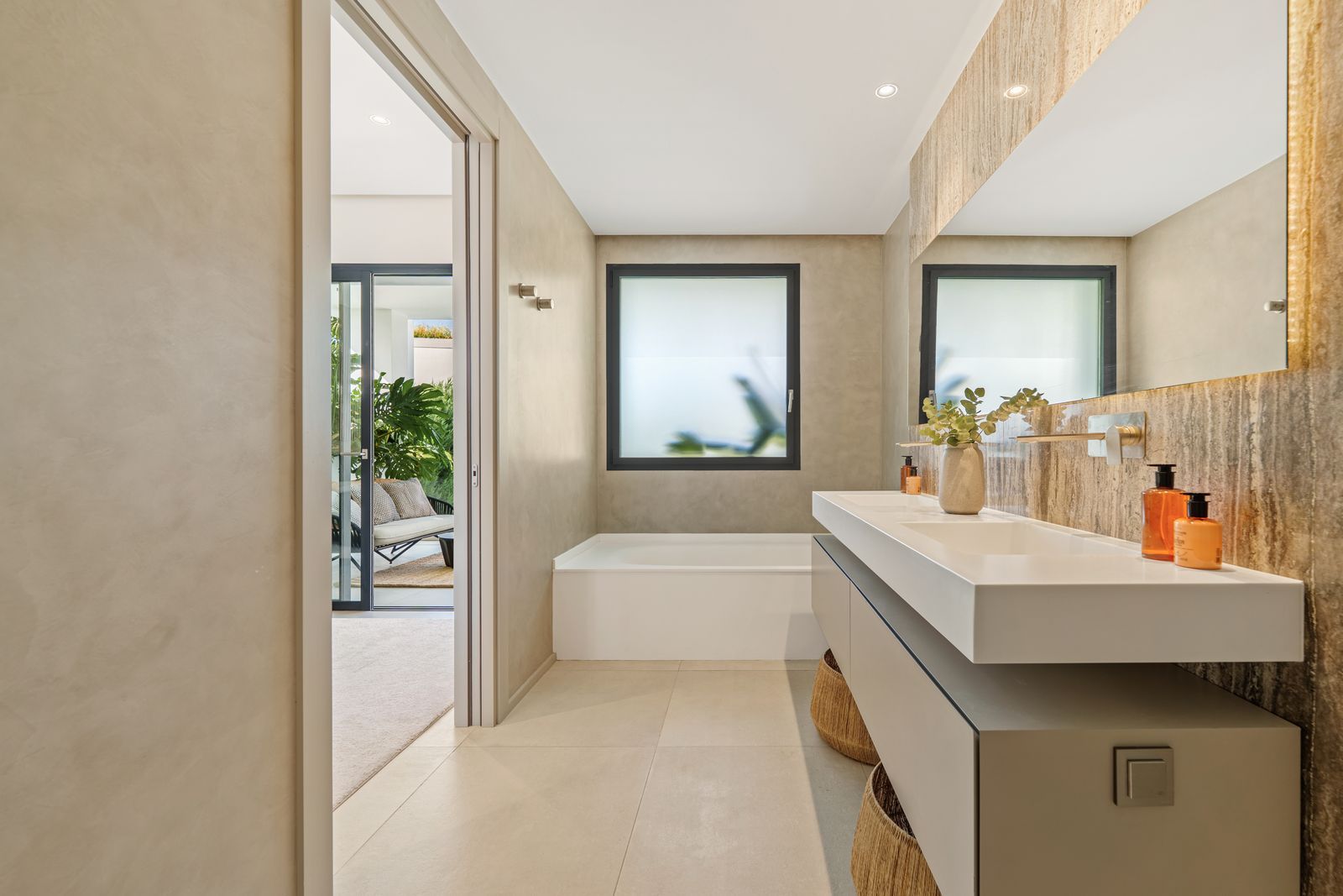 eb07a23a091f0533712c0910c98c316e - 13