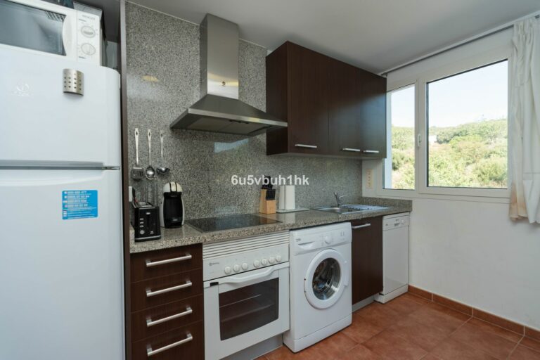 eb460c9aee11fc7e5cc4aea895bcdc36 - 13