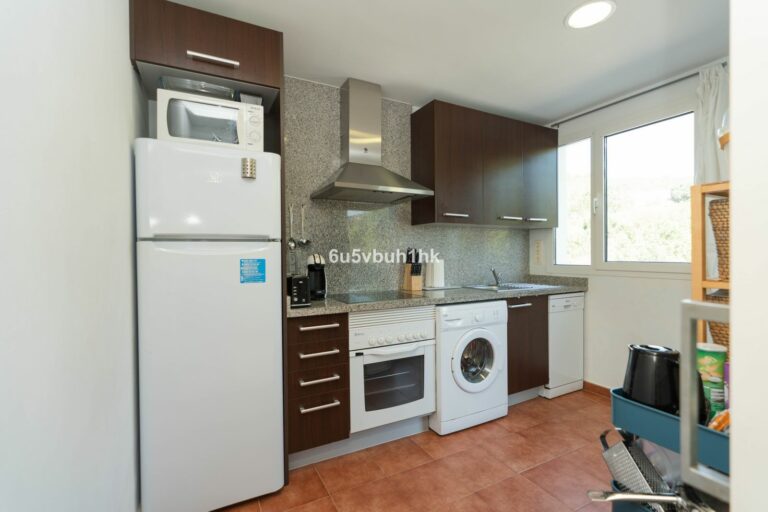 eb460c9aee11fc7e5cc4aea895bcdc36 - 15