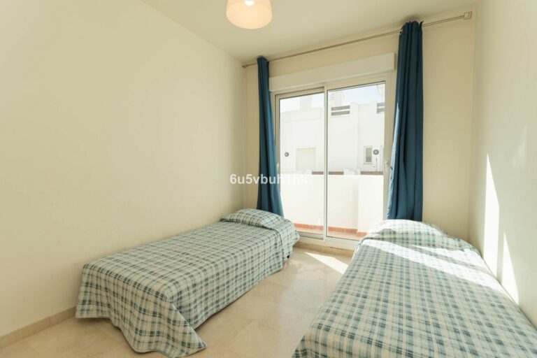 eb460c9aee11fc7e5cc4aea895bcdc36 - 7