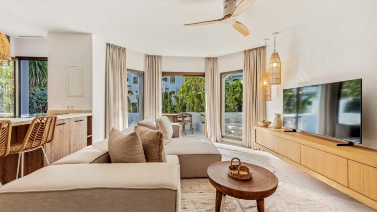 eba8cb36b91d213b08b1a3cd31d8793b - 2