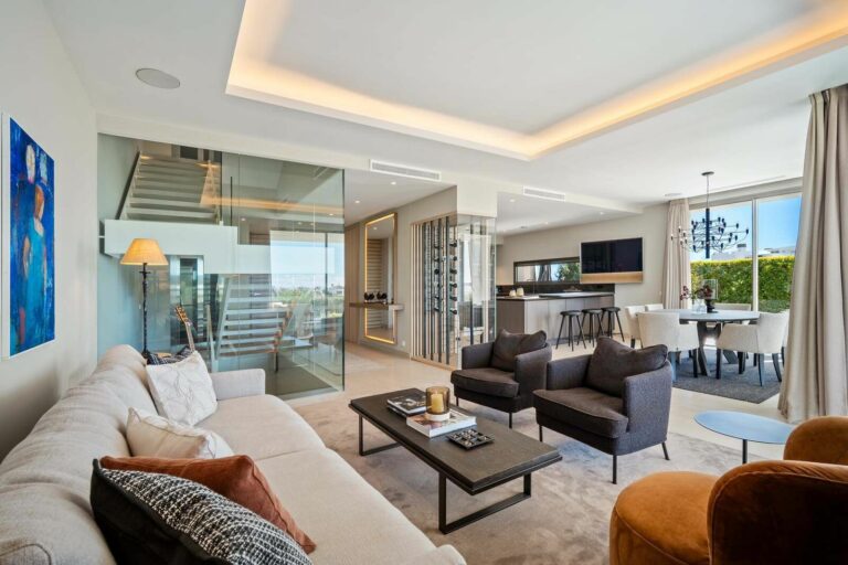 ebaaa2bf8d4f586af712f57a8ae4ded7 - 7