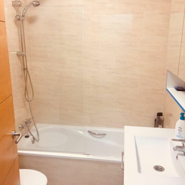 ebc837cb643b0d33af6e691b7f20ee8f - 12