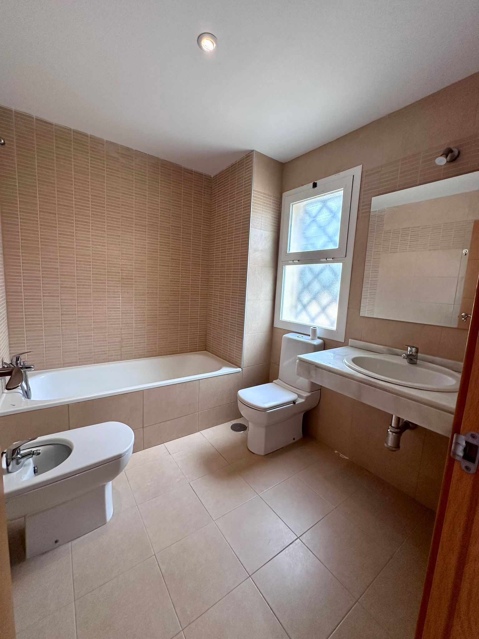 ec27932dd77e7d04bece0dfaba8bd1c6 - 14