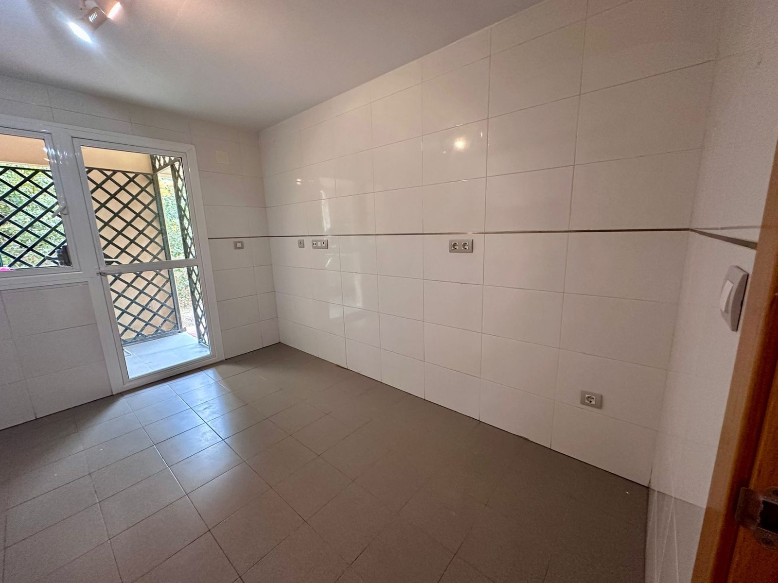 ec27932dd77e7d04bece0dfaba8bd1c6 - 8