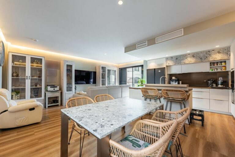 eccf4b3af1ccf3ef06dcc463d5f61eca - 7