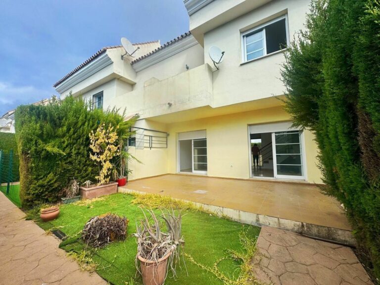 ed739c175384b64c04d12b72a2508c17 - 1