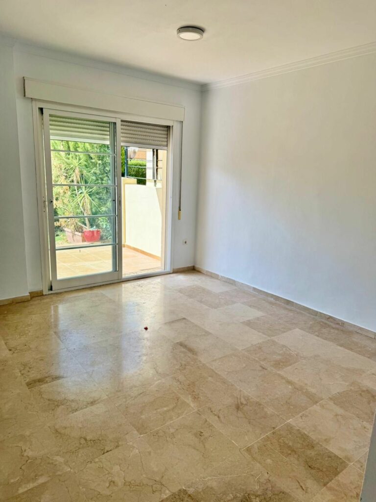 ed739c175384b64c04d12b72a2508c17 - 14