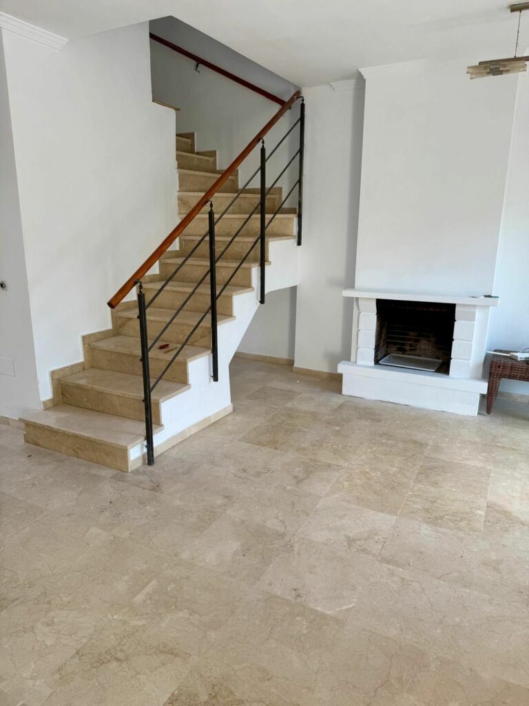 ed739c175384b64c04d12b72a2508c17 - 15