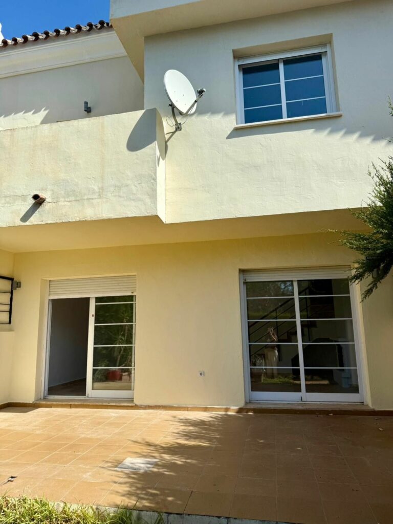 ed739c175384b64c04d12b72a2508c17 - 5