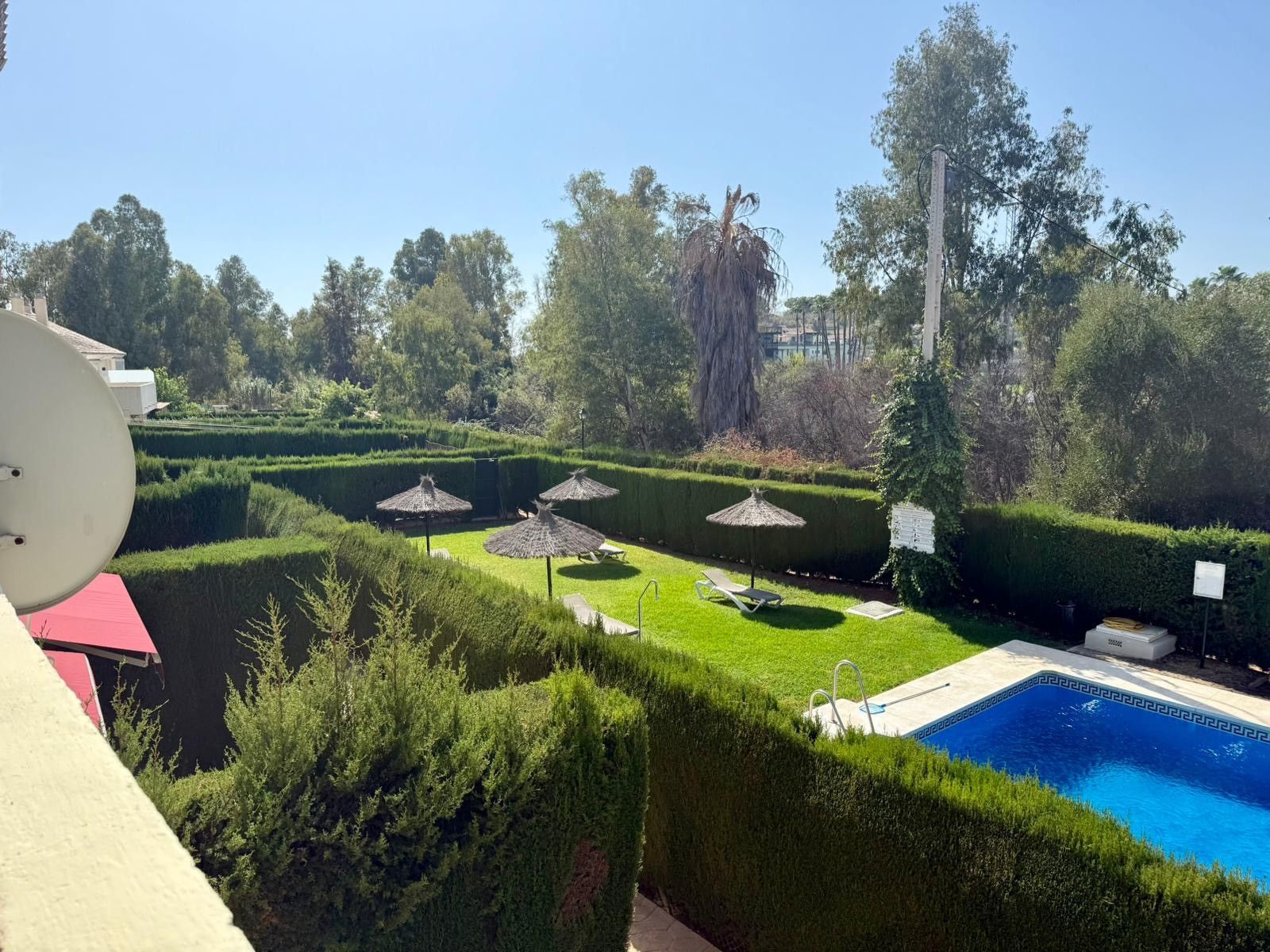 ed739c175384b64c04d12b72a2508c17 - 9