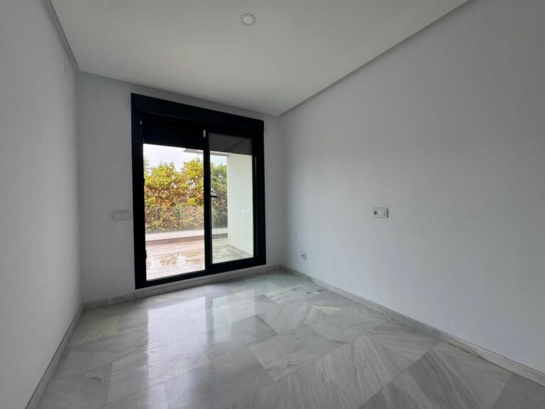 f073998cd33be223773558e281ad89cf - 8