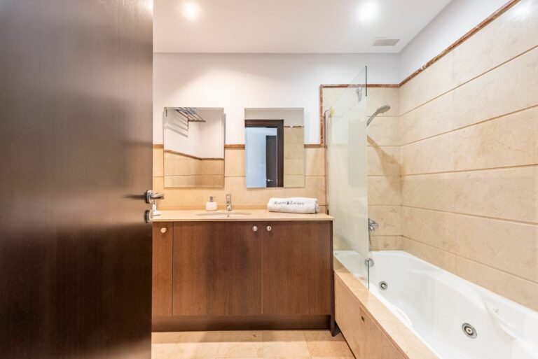 f1ba562ac071fdfcabd5e751407e9709 - 16