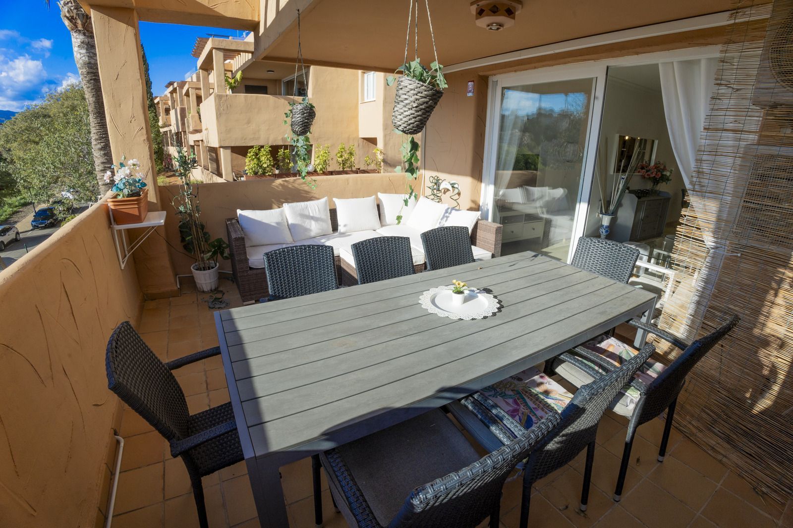 f2ed214f18346620560a5074709a4ec3 - 14