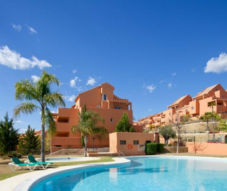 f2ed214f18346620560a5074709a4ec3 - 3