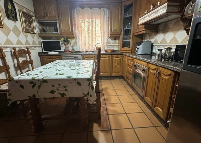 f54fcff671e0a2e282fbf859f108a92e - 7