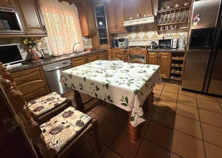 f54fcff671e0a2e282fbf859f108a92e - 8