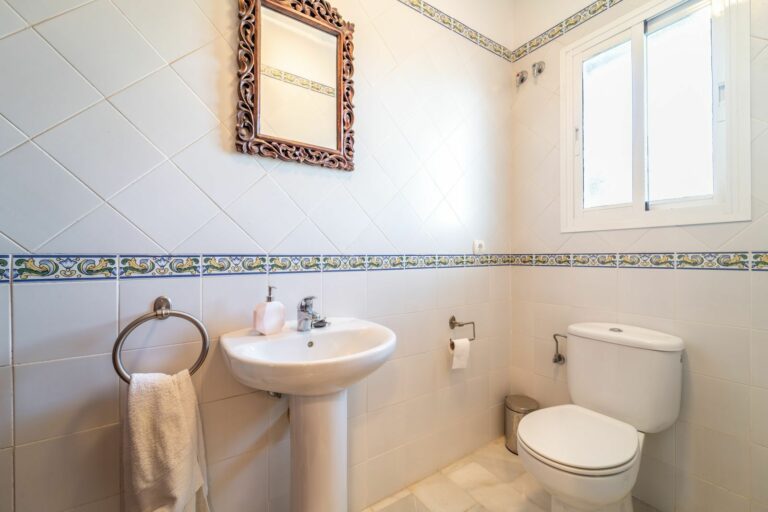 f555224d5aa21b16e853ccfc77ef3fa6 - 16