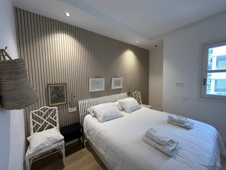 f89927af30cf8ffe78ede910bfe68c20 - 1