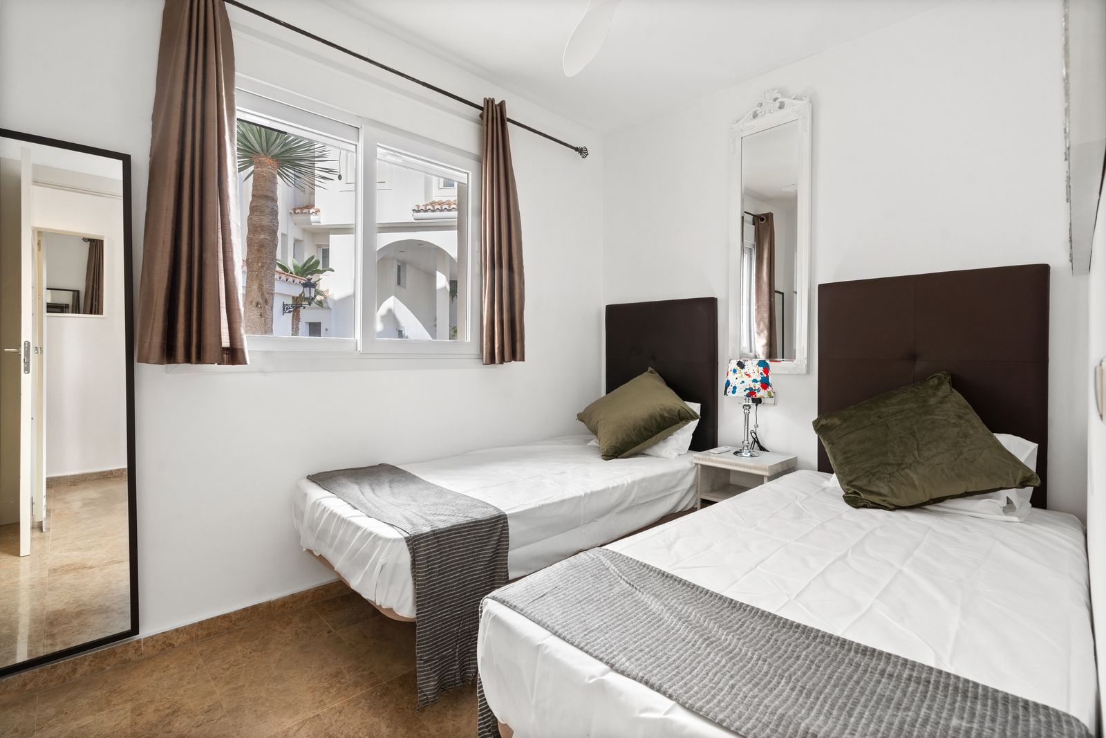 f92c3a2dee2087baafa52812a1c223cb - 14