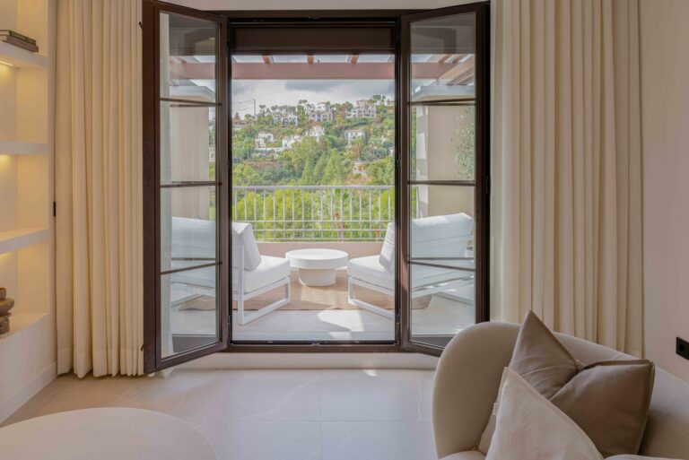 fa0c6f783ba3e18486445e0408525b0c - 13