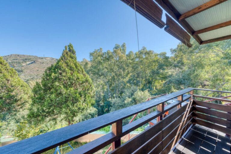 fab3ce47c0dc113916381fe9c5ea9c55 - 12