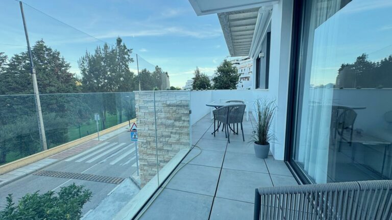 fb1c40e8dad6b81315c59e429c661c82 - 3