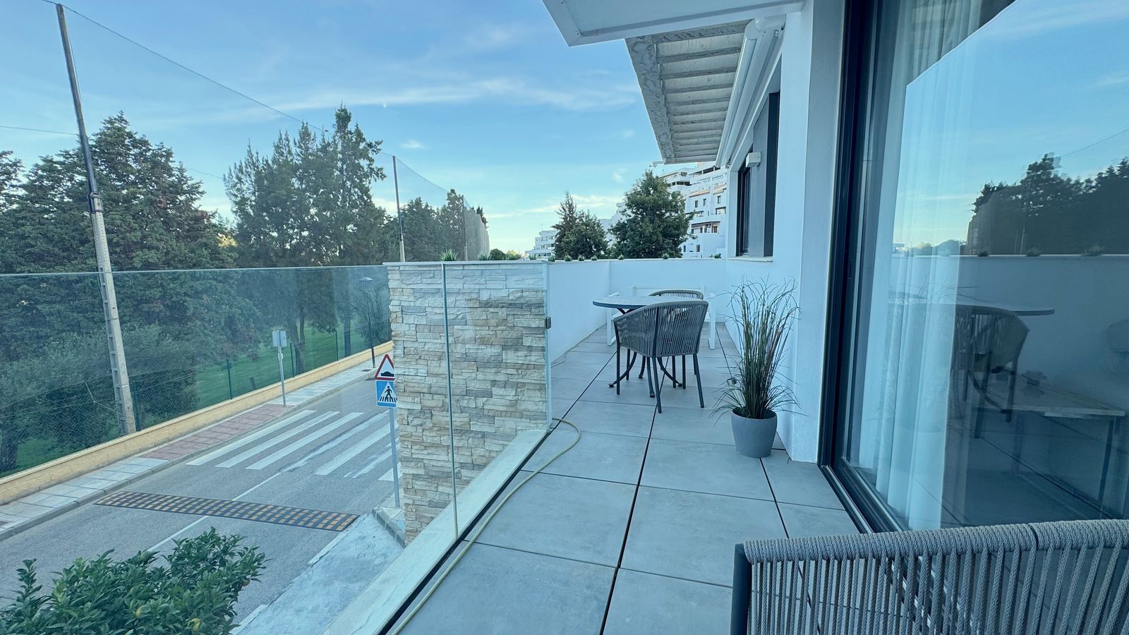 fb1c40e8dad6b81315c59e429c661c82 - 3