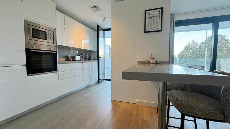 fb1c40e8dad6b81315c59e429c661c82 - 5