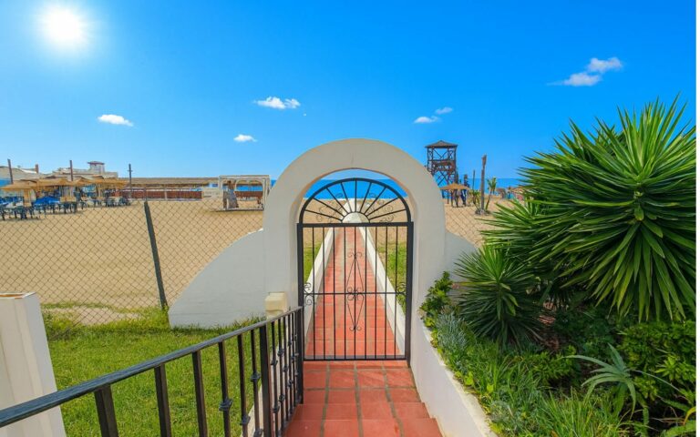 fc61eabfb0b8a15a0e27ea109dab0b7a - 1