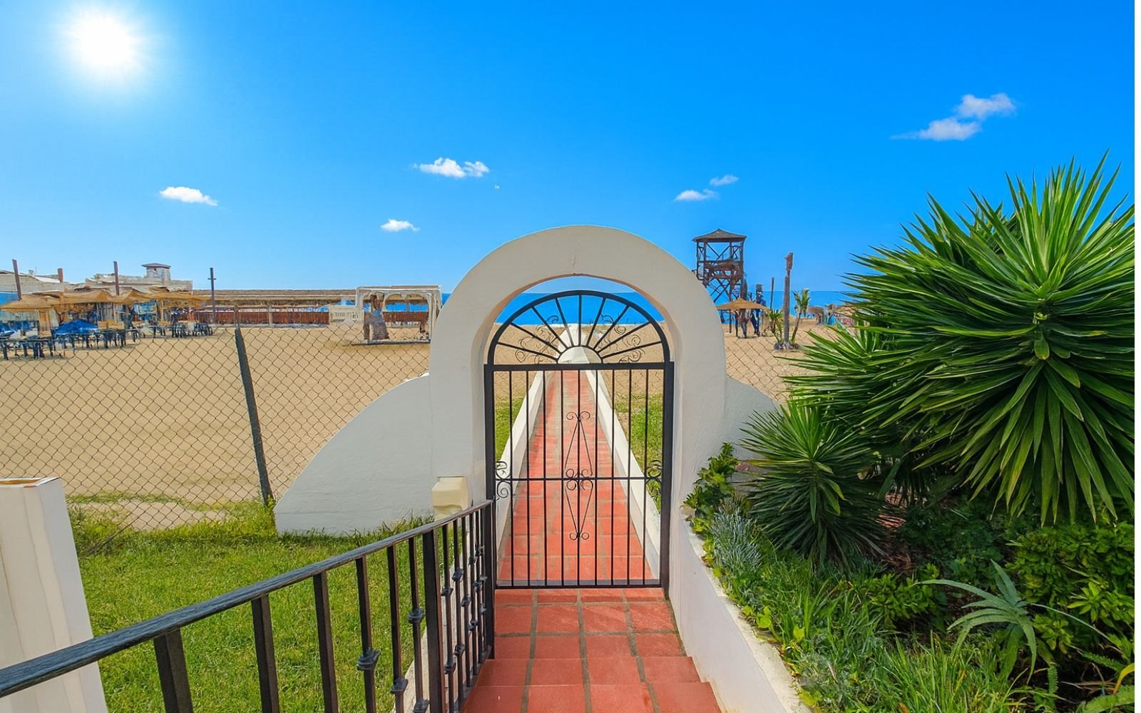 fc61eabfb0b8a15a0e27ea109dab0b7a - 1