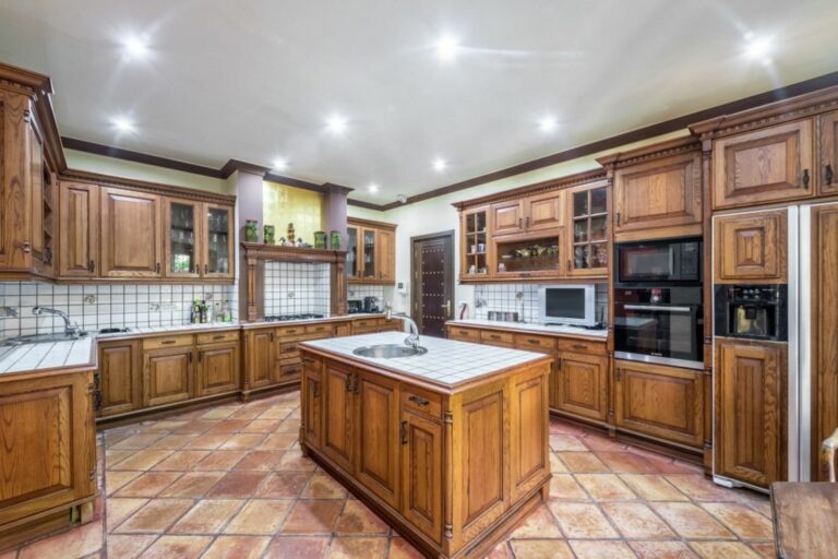 fcacf0a3849a87b45e955ba3677e62f5 - 6