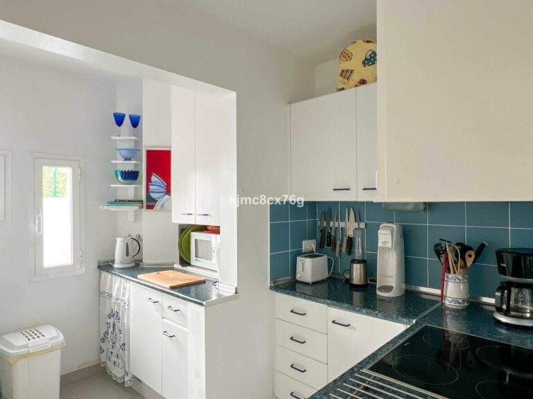 fd55e2589f7448a7f54e6e415d24f52f - 16