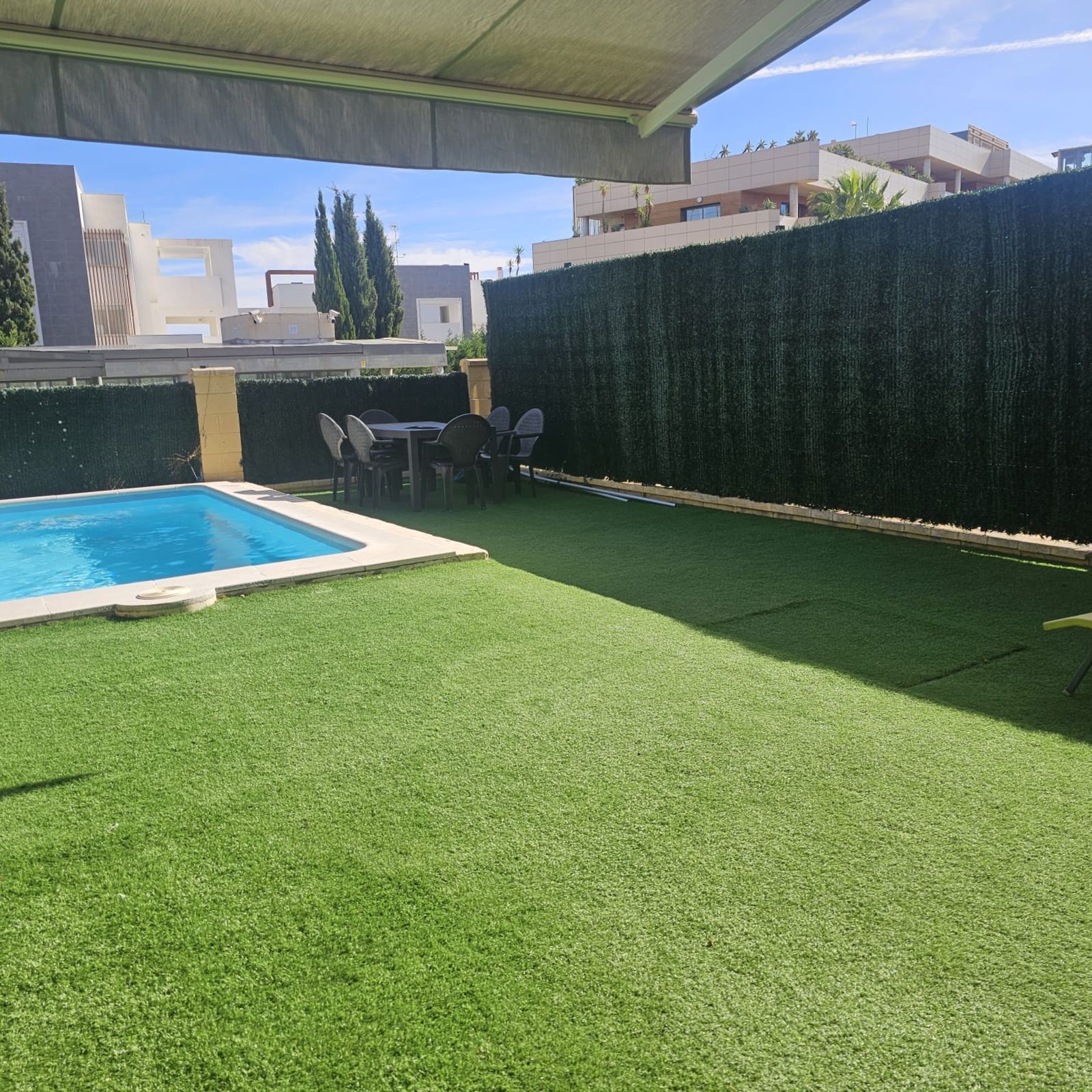 fe093c46ca4f3b21bf3c67983a613d8d - 12