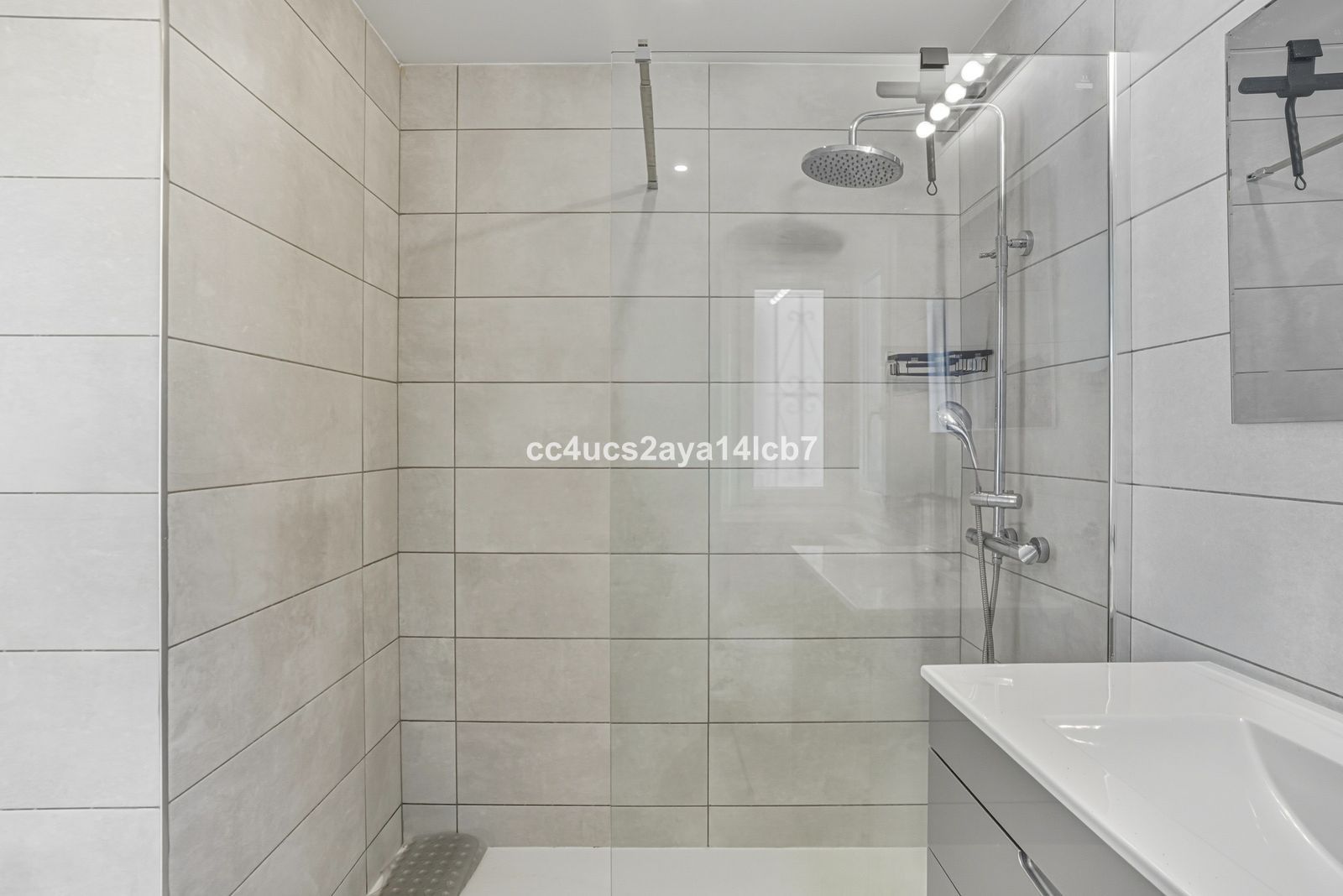 fed360ec271fd7ba1c6f8c6ec9b4099d - 15