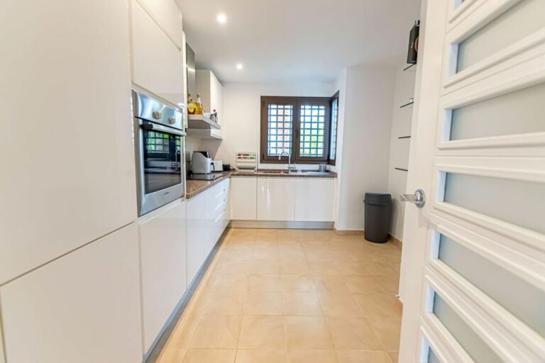 fef6581778a4998fcbce4893e805d4b0 - 8