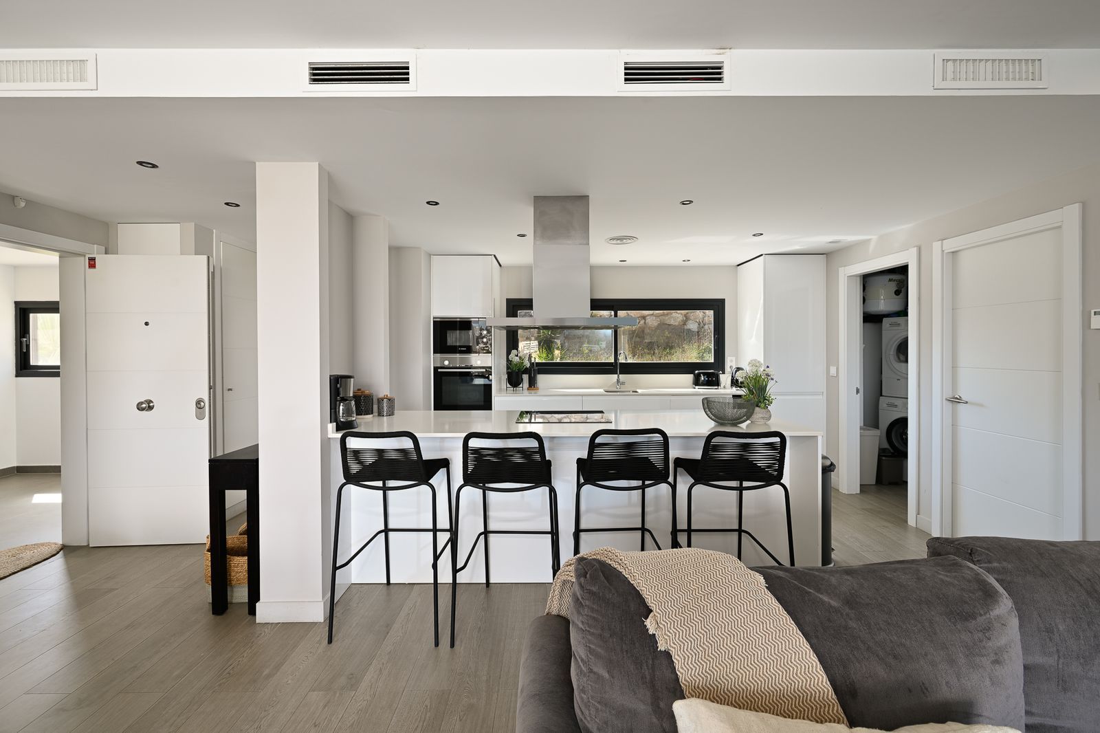 ff18886ca467e8a6ef42d157d8f59168 - 4