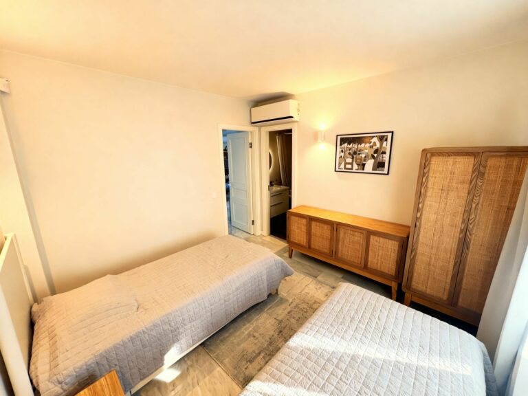 028b79f8fa6eb99290c47456324621af - 13