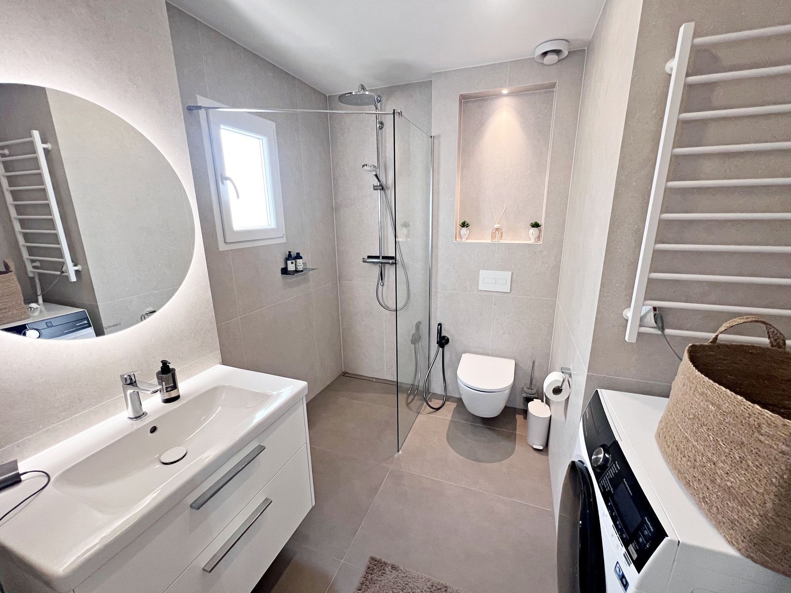 028b79f8fa6eb99290c47456324621af - 14