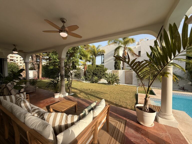 033491c7b4ff7aaed64ab5ffba498994 - 4