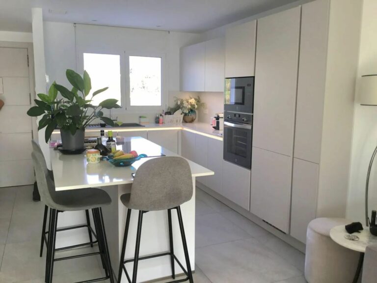 03655cd24c52b301b069a577506d4651 - 15