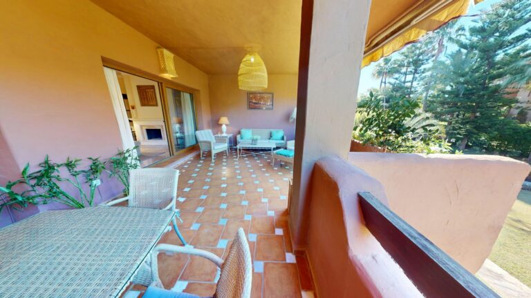 03c8ba064c9b8b65428d6ebc177aedf8 - 10