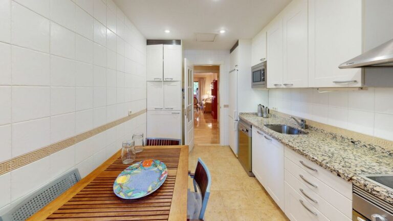 03c8ba064c9b8b65428d6ebc177aedf8 - 3