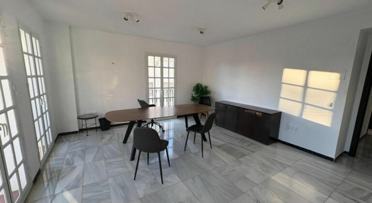 04ff175c4f20a5aae7221fa4c04af905 - 3